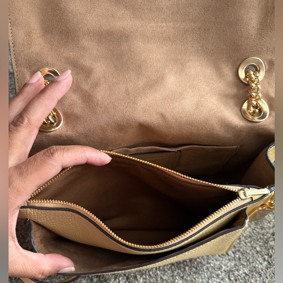 Coach Klare Crossbody 25 - Picture 11 of 16